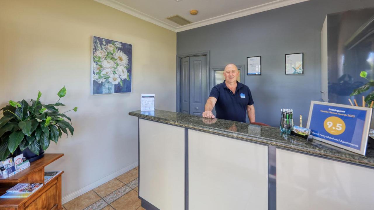 Edward Parry Motel And Apartments Tamworth Eksteriør billede