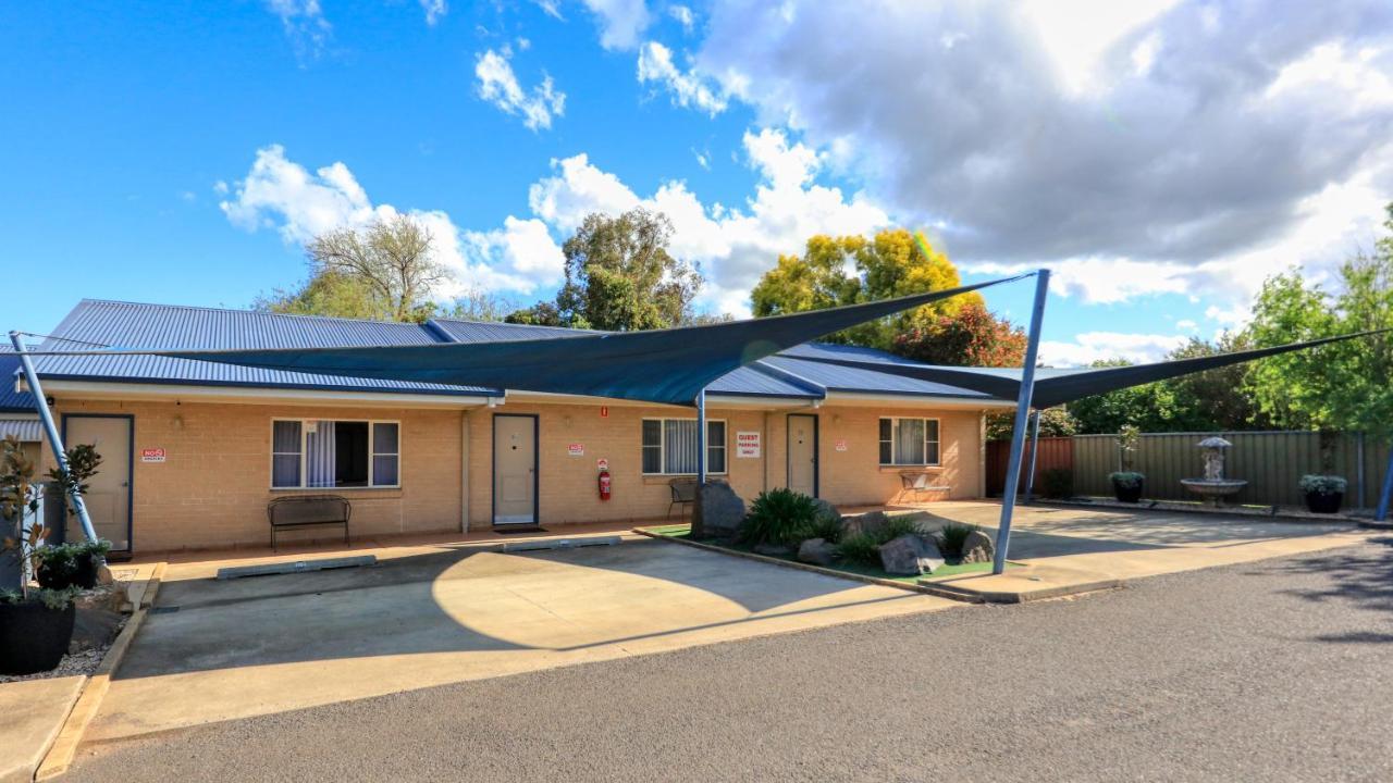 Edward Parry Motel And Apartments Tamworth Eksteriør billede