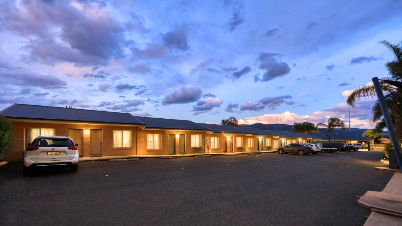 Edward Parry Motel And Apartments Tamworth Eksteriør billede