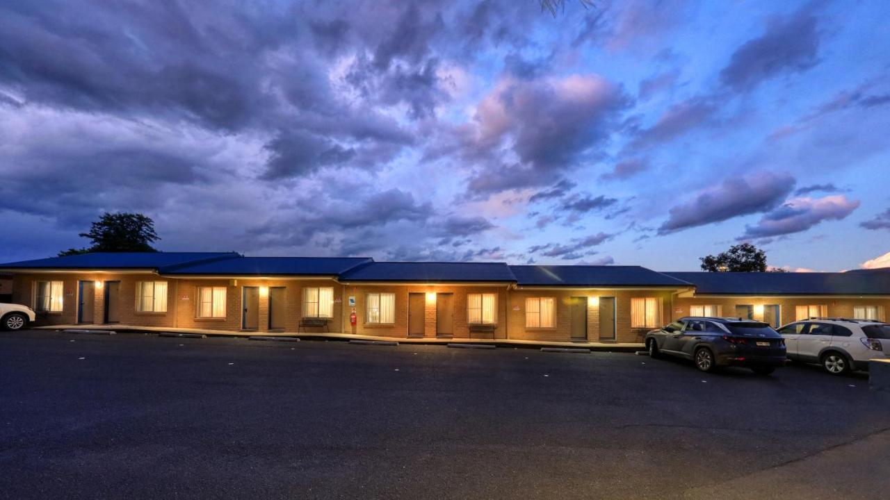 Edward Parry Motel And Apartments Tamworth Eksteriør billede