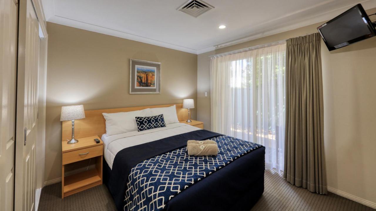 Edward Parry Motel And Apartments Tamworth Eksteriør billede